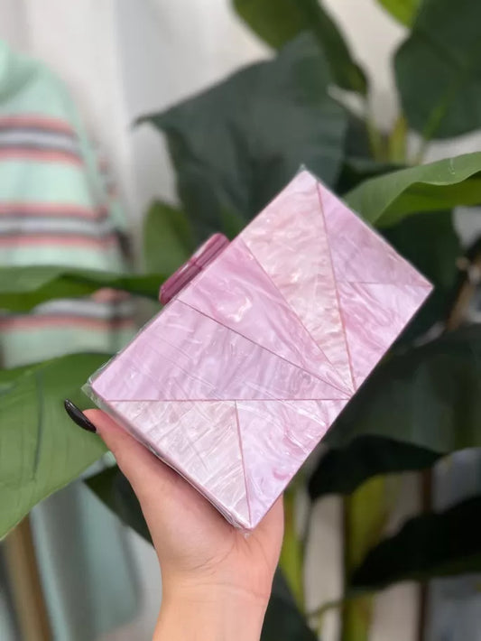 CLUTCH TRIANGULOS NACAR