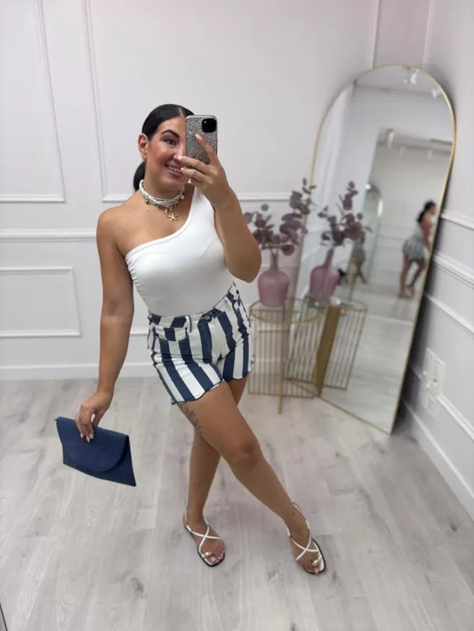 SHORT NAYA RAYAS