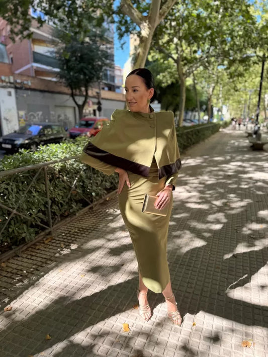 VESTIDO IMPERIO CAPA